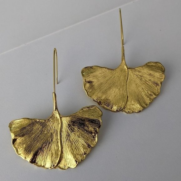 Ginkgo biloba earrings in gold color. New Leaf earings III NEW - Picture 3 of 5